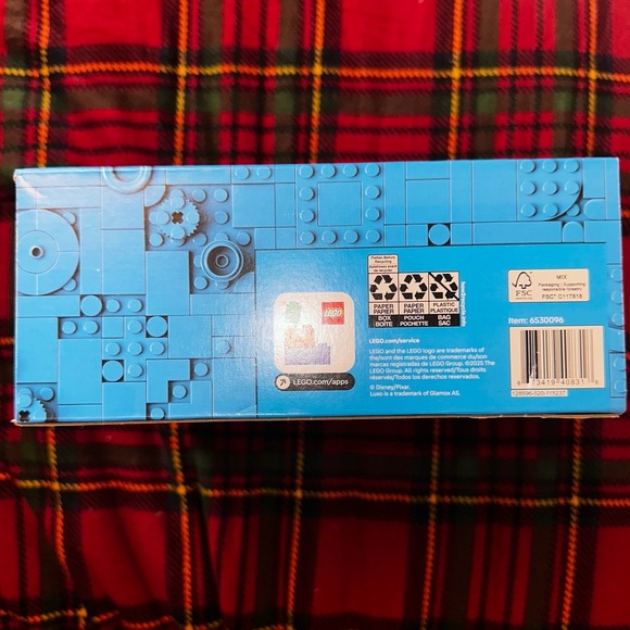 Pixar Lego Set NIB 613 Pieces - Picture 5 of 9